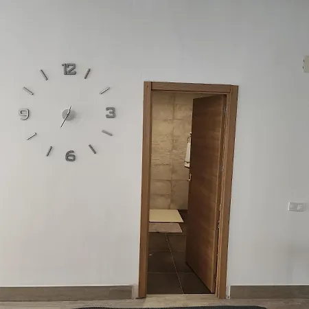 Precioso Bajo Muy Grande A 200 Metros De Playa Appartamento