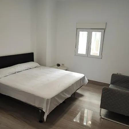 Precioso Bajo Muy Grande A 200 Metros De Playa Apartment *